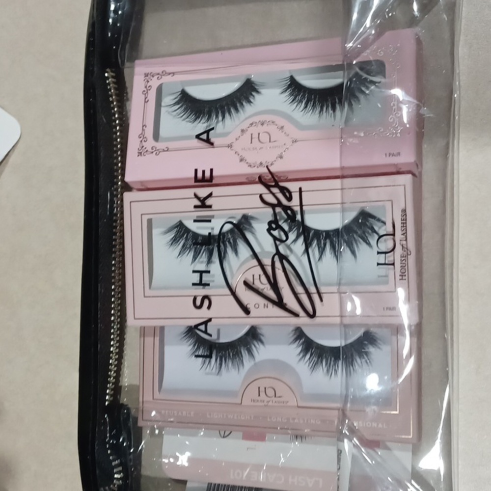 House of Lashes set of 4 lash sets in clear makeup bag